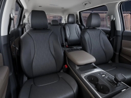 Kia Carnival LXS FWD 2026