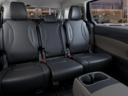 Kia Carnival LXS FWD 2026