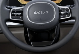 Kia Carnival LXS FWD 2026