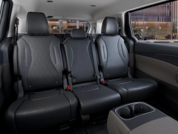 Kia Carnival LXS FWD 2026