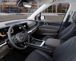 Kia Carnival LXS FWD 2026