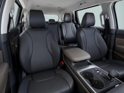 Kia Carnival LXS FWD 2026