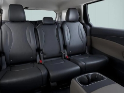 Kia Carnival LXS FWD 2026