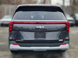 Kia Carnival LXS FWD 2026