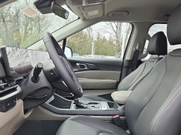 Kia Carnival LXS FWD 2026