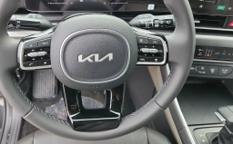 Kia Carnival LXS FWD 2026