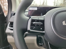Kia Carnival LXS FWD 2026