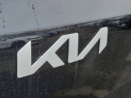 Kia Carnival LXS FWD 2026