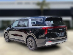 Kia Carnival LXS FWD 2026
