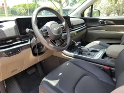 Kia Carnival LXS FWD 2026