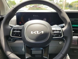 Kia Carnival LXS FWD 2026