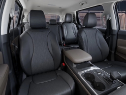 Kia Carnival LXS FWD 2026