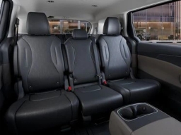 Kia Carnival LXS FWD 2026