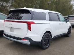 Kia Carnival LXS FWD 2026