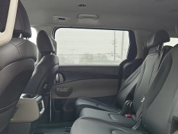 Kia Carnival LXS FWD 2026