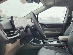 Kia Carnival LXS FWD 2026