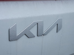 Kia Carnival LXS FWD 2026