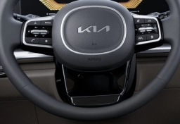 Kia Carnival Hybrid LXS FWD 2026