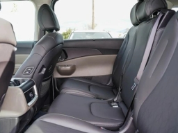 Kia Carnival EX FWD 2026