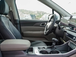 Kia Carnival EX FWD 2026