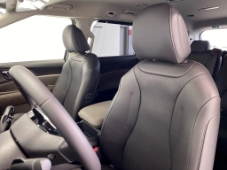 Kia Carnival EX FWD 2026