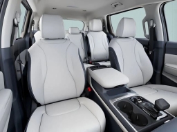 Kia Carnival EX FWD 2026