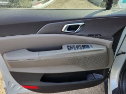 Kia Carnival EX FWD 2026