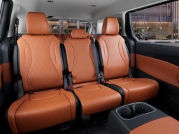 Kia Carnival EX FWD 2026