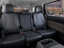 Kia Carnival EX FWD 2026