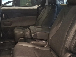 Kia Carnival EX FWD 2026