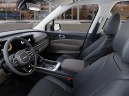 Kia Carnival EX FWD 2026