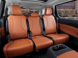 Kia Carnival SX FWD 2026