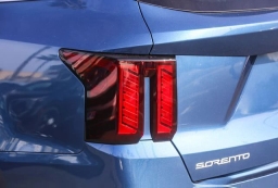 Kia Sorento Hybrid EX AWD 2026