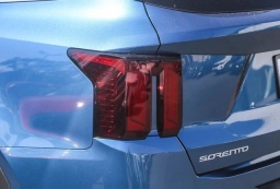 Kia Sorento Hybrid EX AWD 2026