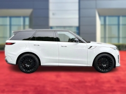 Land Rover Range Rover Sport SV P635 2026
