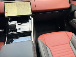 Land Rover Range Rover Sport SV P635 2026