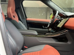 Land Rover Range Rover Sport SV P635 2026