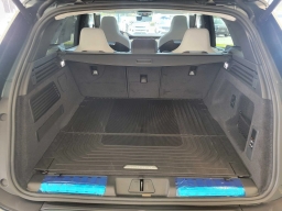 Land Rover Range Rover Sport SV P635 2026