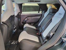 Land Rover Range Rover Sport SV P635 2026