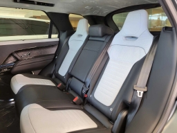 Land Rover Range Rover Sport SV P635 2026