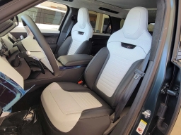 Land Rover Range Rover Sport SV P635 2026