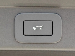 Land Rover Range Rover Sport SV P635 2026