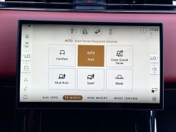 Land Rover Range Rover Sport SV P635 2026