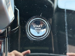 Land Rover Range Rover Sport SV P635 2026