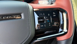 Land Rover Range Rover Sport SV P635 2026