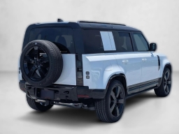 Land Rover Defender X-Dynamic SE 110 P400 2026
