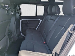 Land Rover Defender X-Dynamic SE 110 P400 2026