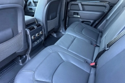 Land Rover Defender X-Dynamic SE 110 P400 2026
