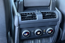 Land Rover Defender X-Dynamic SE 110 P400 2026