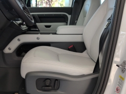 Land Rover Defender X-Dynamic SE 110 P400 2026